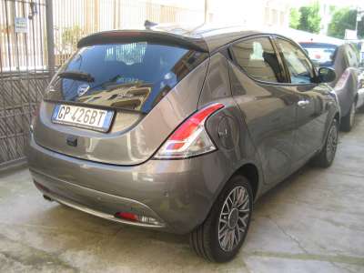 auto usate Ypsilon
